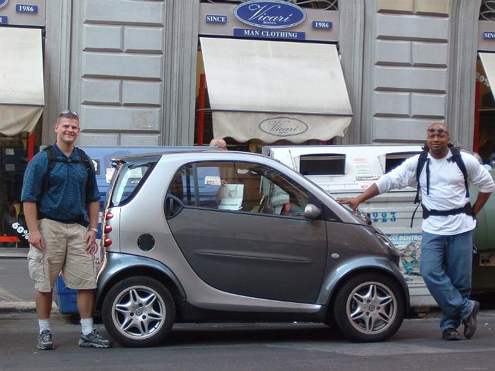 Rome-Funny Bookends.JPG